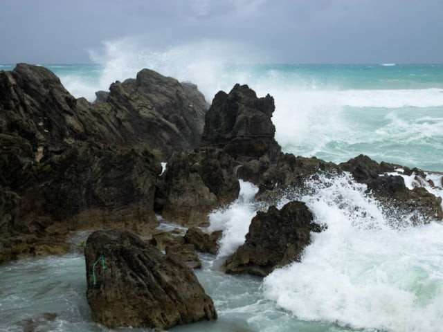 waves crash against the south shore as winds from hurricane ernesto approach church bay bermuda august 16 2024 photo reuters waves crash against the south shore as winds from hurricane ernesto approach church bay bermuda august 16 2024 photo reuters